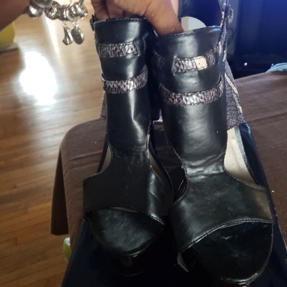 Womens Shoes